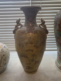 Chinese Decorative Vases