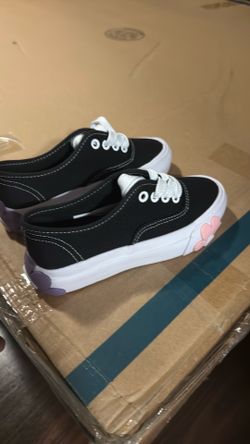 Girls shoes size 11