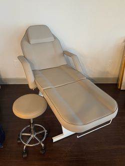 Esthetic Facial Bed with Rolling Stool