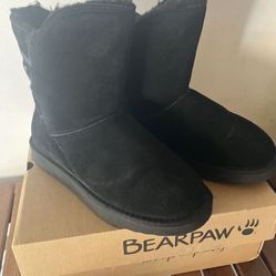 Bear Paw Boots (women’s Size 9) 