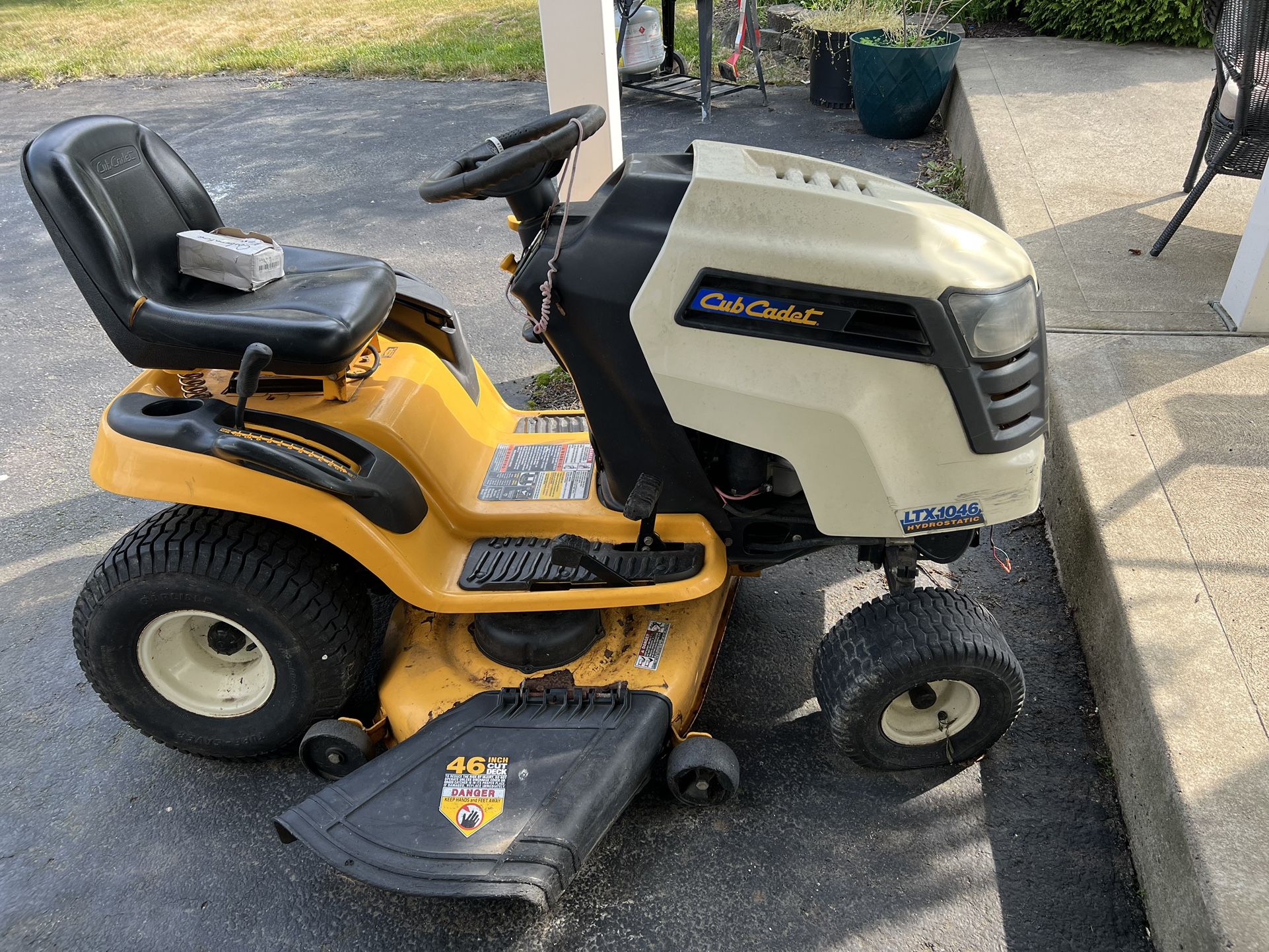 CubCadet - LTX-1046 Almost Complete With Parts (Best Offer)