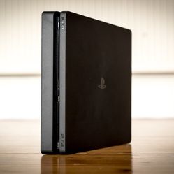 PS4 Slim