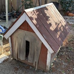 Free Dog House