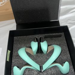 Julian Hakes Heels 