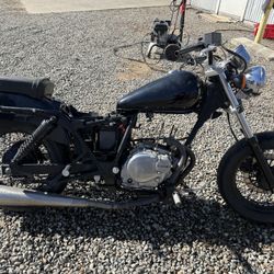 Suzuki 250 Little Project Bike