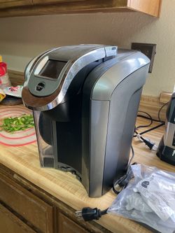 KEURIG 2.0 COFFEE MAKER