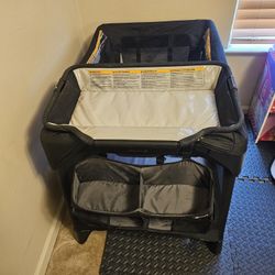 Baby Basinet/Crib/Playard