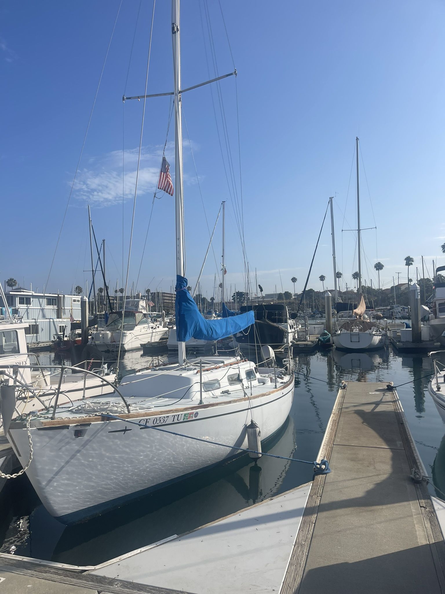 Excalibur Marine 26’ Sailboat With An Oceanside Slip