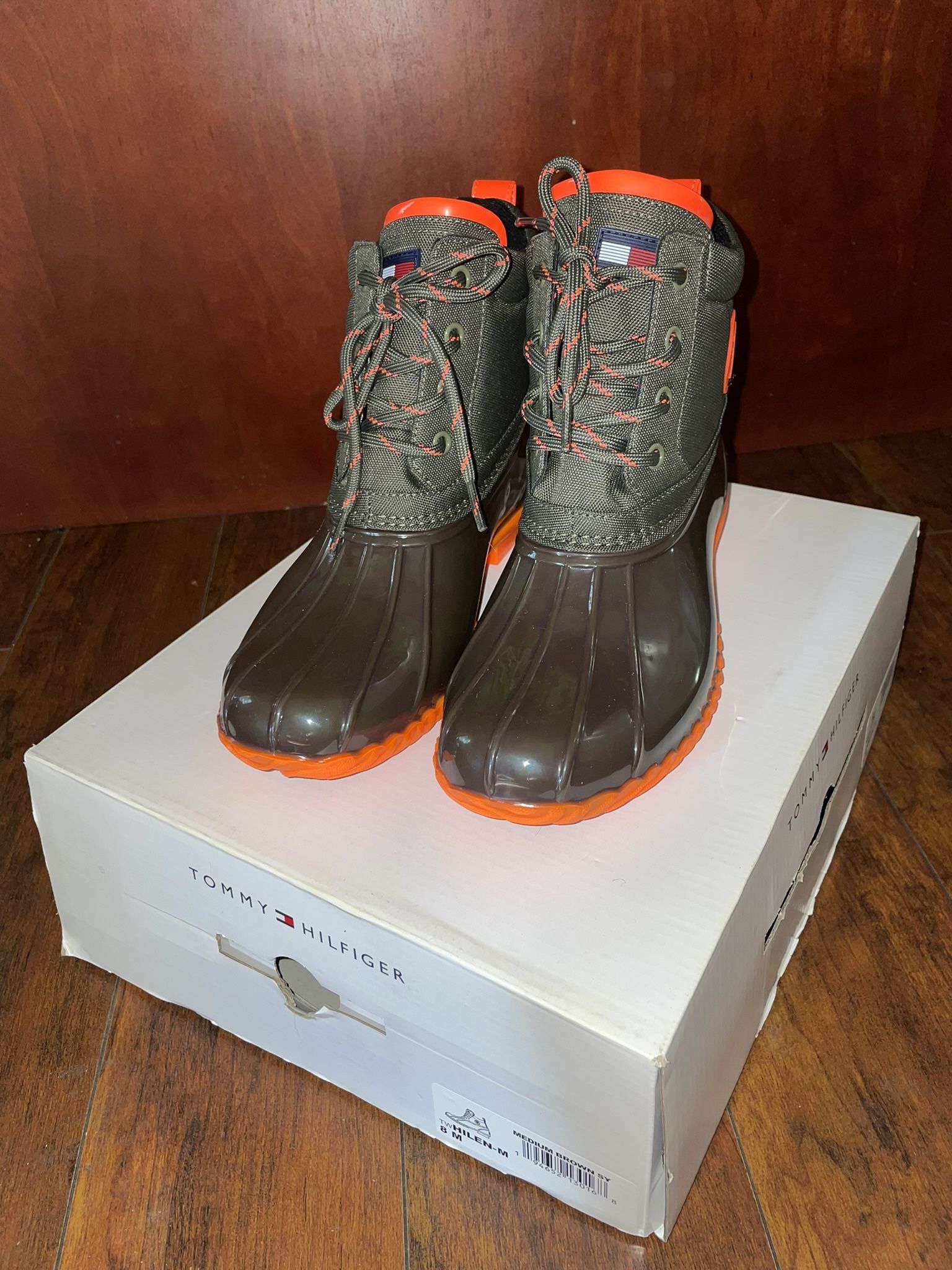 Tommy Hilfiger Rain Boots Women Size 8