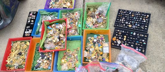 Jewelry Sale Today/Tonite This And Tons More!!