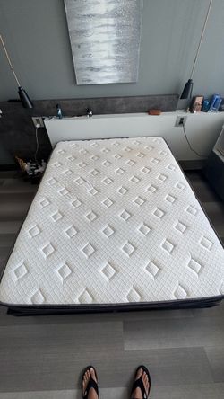 Free Bed and mattress table ad 4 chairs FREE!!