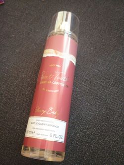 Sabrina Carpenter body mist spray