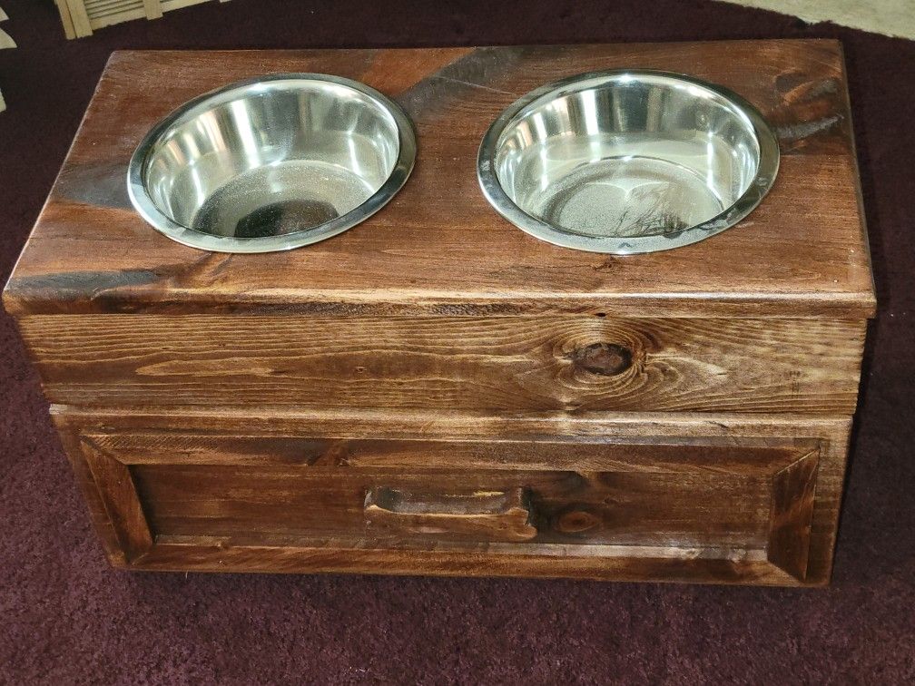 Large Dog Food Storage And Feeder Bowls