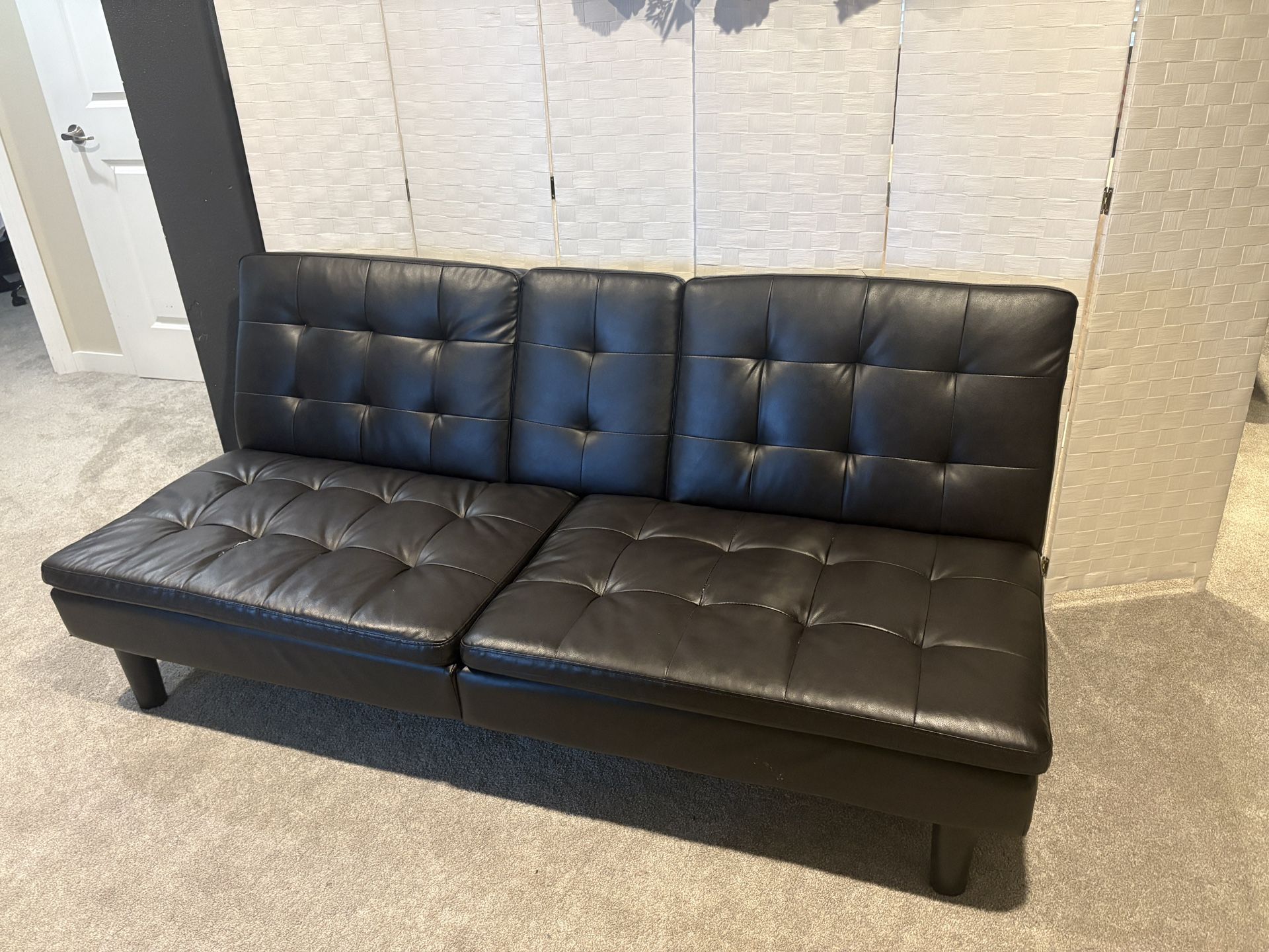Black Futon