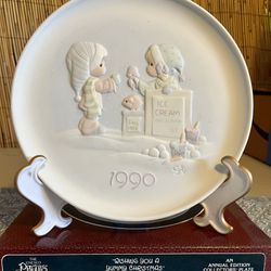 Precious Moments Vintage 1990 Porcelain Plate 