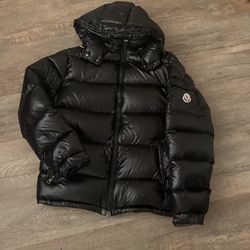 Moncler maya puffer