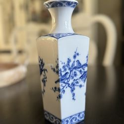 Andrea By Sadek Made In Japan Blue & White Birds And Flowers Porcelain Bud Vase