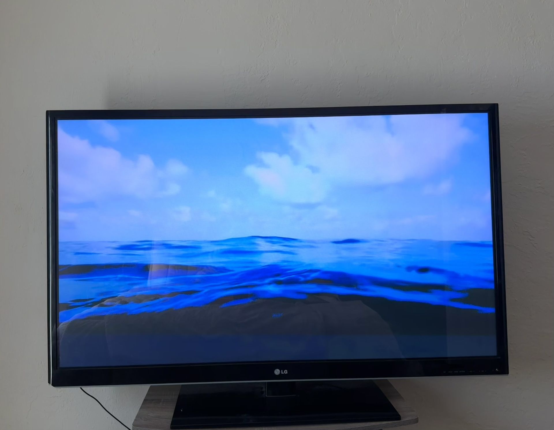 LG 60in TV