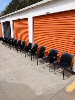 ** SMALL BLACK STACKABLE STUDENT DESKS
