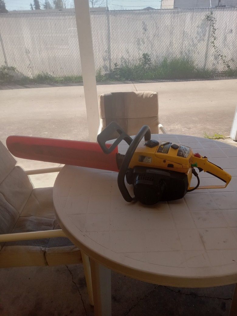McCULLOCH PRO MAC 700 CHAINSAW