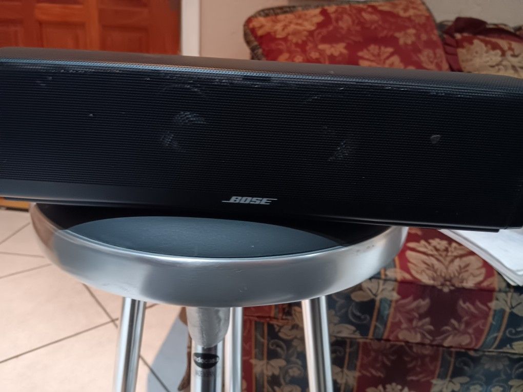 BOSE SPEAKER LIKE SOUNDBAR