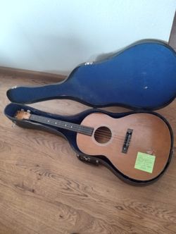 Melody Tenor Guitar 
