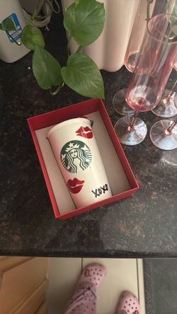 Starbucks Holiday 2014 Limited Edition Xo 💋 Ceramic Coffee Cup (Sealed New)