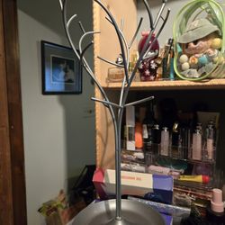 Charm/Jewelry TREE