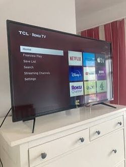 43" TCL Roku smart TV