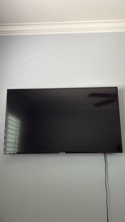 GREAT CONDITION Samsung 42’ TV + Full-Motion Wall Mount + Remote