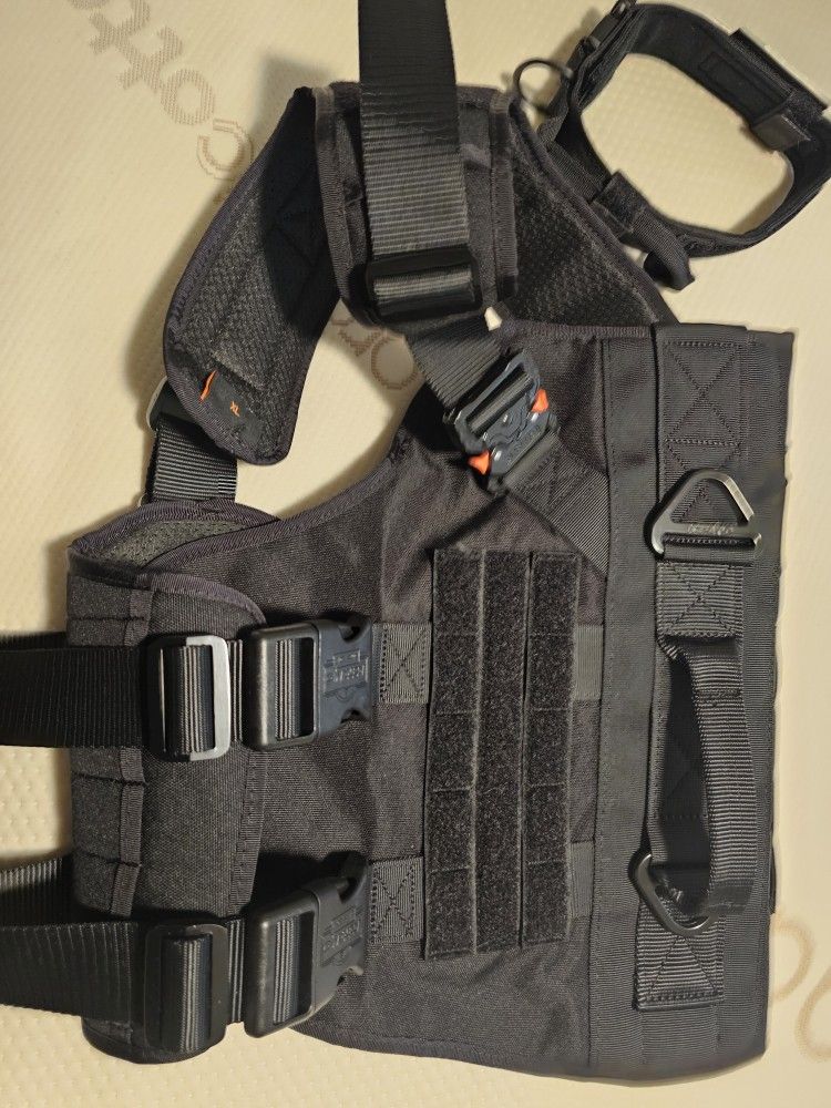 Brand New XL Dog Collar And Harness