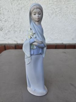 Lladro Figurine