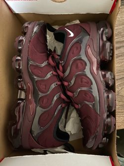 Burgundy vapor max