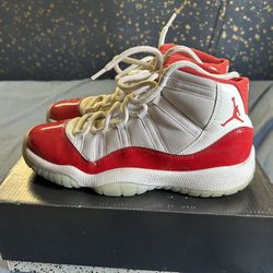Jordan 11 Cherry Size 7