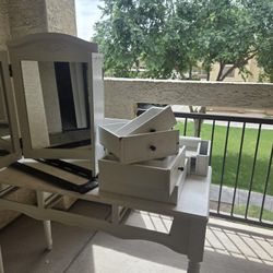 Vanity White Just Needs To Be Screwed In