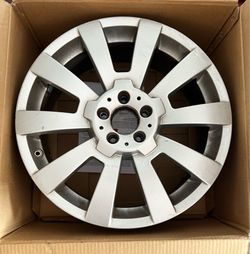 For Sale Set of 4pcs Original Mercedes-Benz Rims