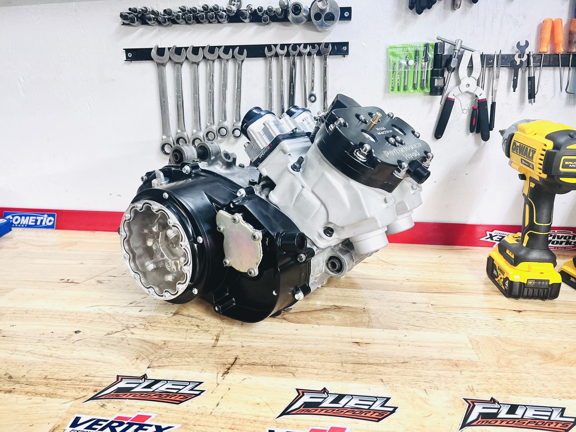 YAMAHA BANSHEE ENGINE PARTS BANSHEE TWIN MOTOR for Sale in Arrowhed