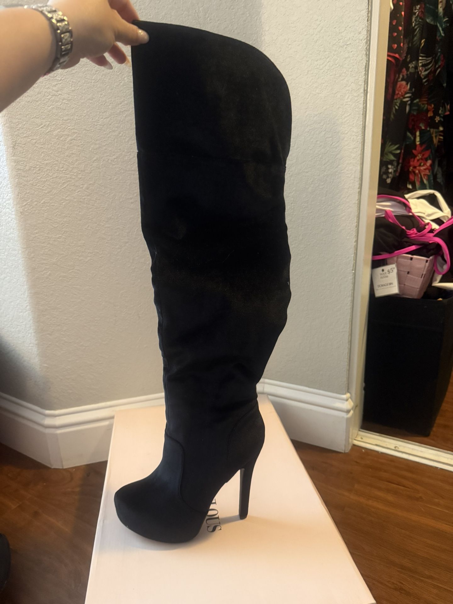Women’s Velvet Boots