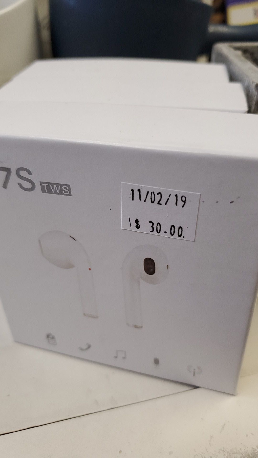 Wireless earbuds brand new 15ea