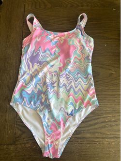 Girl’s bathing suit