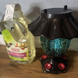 NEW! Solar Glass Hummingbird Feeder & Kaytee ElectroNectar Bundle