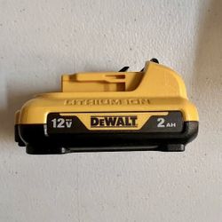 Dewalt 12V battery with fuel gauge