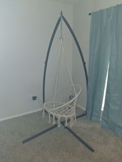 Swinging chair
