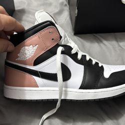 Air Jordan 1 Rose Pink Mid 