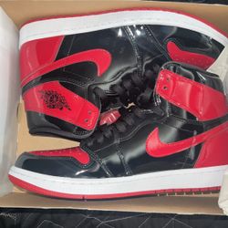 Jordan 1 Bred Size 10.5 Men DEAD STOCK