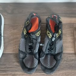 Women's & Men's Shoes