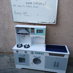 Play Kitchen