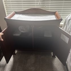 Brand New Changing Table W Crib