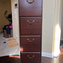 4-Drawer Non Locking File Cabinet with 38 File Folders