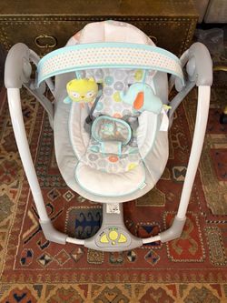 Ingenuity Portable Baby Swing (Hugs & Hoots) - Folds Flat!